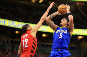 Orlando se afianza en playoffs con 32 puntos de Banchero