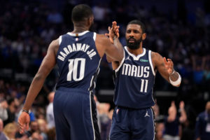 Dallas y Phoenix dan un gran salto hacia playoffs