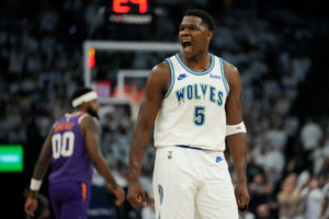 Minnesota desnuda a los Suns