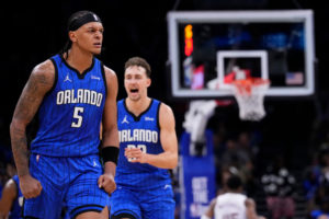 Un enorme Banchero levanta a Orlando a lo grande