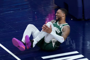 Más problemas para Milwaukee: Lillard cae lesionado