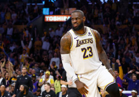 Los Lakers resisten a la barrida de Denver