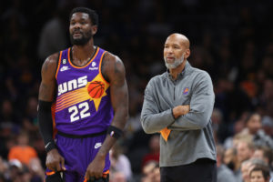 Monty Williams avisó a Phoenix sobre DeAndre Ayton