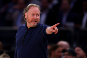 Mike Budenholzer comunica su primera petición a los Suns
