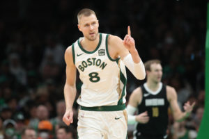 Porzingis está disponible para el Game 1 de las Finales