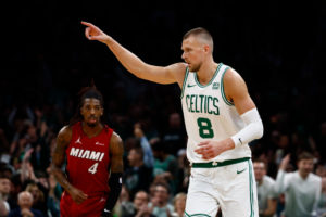 Crece el optimismo en Boston con Porzingis
