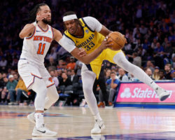 Myles Turner clama contra el arbitraje en el Madison