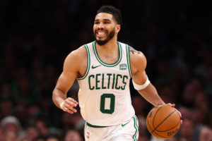 Tatum niega que los Celtics sean un súper equipo
