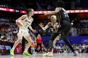 Amargo debut de Caitlin Clark en la WNBA