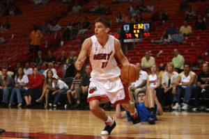 Los Lakers obtienen el permiso de Miami para entrevistar a Chris Quinn