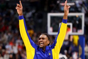 Los Warriors podrían cortar a Kevon Looney