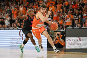 Los San Antonio Spurs seleccionan a Juan Núñez