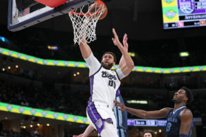 JaVale McGee desea seguir en los Kings