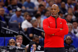 Chauncey Billups refuerza su equipo de trabajo en Portland