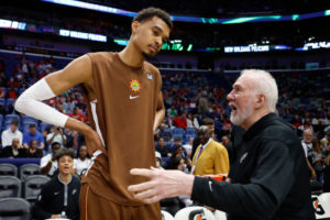 San Antonio se plantea escalar al número uno del Draft
