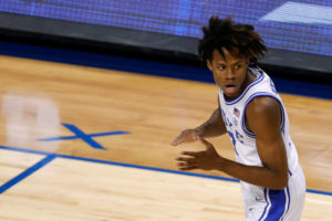 Chicago incorpora a D.J. Steward