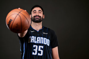 Goga Bitadze renueva con los Magic