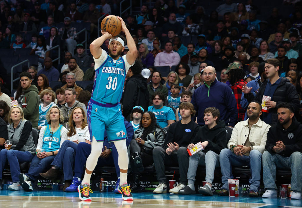 Seth Curry vuelve a firmar con los Hornets