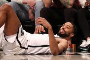 Mikal Bridges también aceptaría una rebaja en su renovación