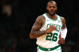 Boston seguirá contando con Xavier Tillman
