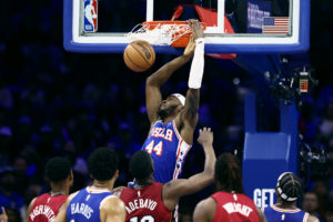 Los Sixers cortan al pívot Paul Reed