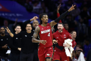 Delon Wright acuerda un año con los Milwaukee Bucks
