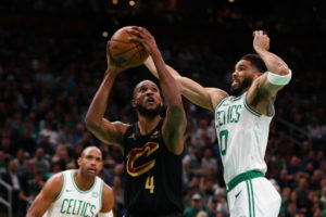 Los Cavs quieren que Evan Mobley sea "el pilar" del equipo