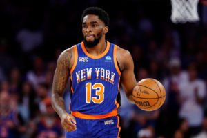 Shake Milton llega a Nets como parte del traspaso por Bridges