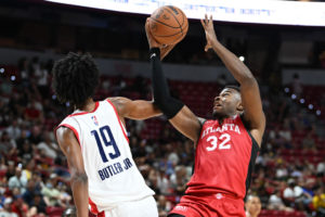 Los Suns despedirán a E.J. Liddell