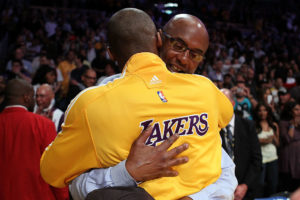 Muere Joe Bean Bryant, padre de Kobe, a los 69 años