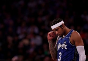 Chuma Okeke firma por los Knicks