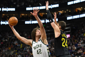 Robin Lopez se plantea jugar en Europa