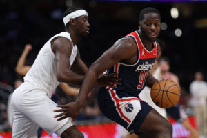 Los Wizards cortan a Eugene Omoruyi