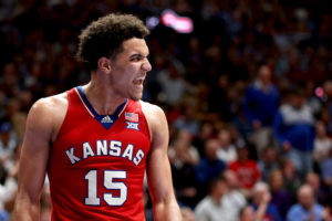 Kevin McCullar firma un contrato two-way con los Knicks