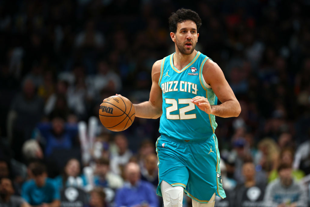 Los Nuggets, interesados en Vasilije Micic