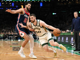 El contrato de Mykhailiuk con los Jazz apenas está garantizado