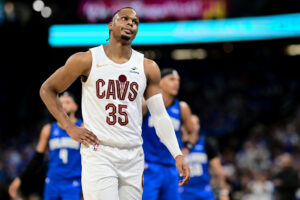 Isaac Okoro y los Cavaliers, condenados a entenderse
