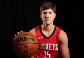Reed Sheppard, favorito a llevarse el ROY en 2025