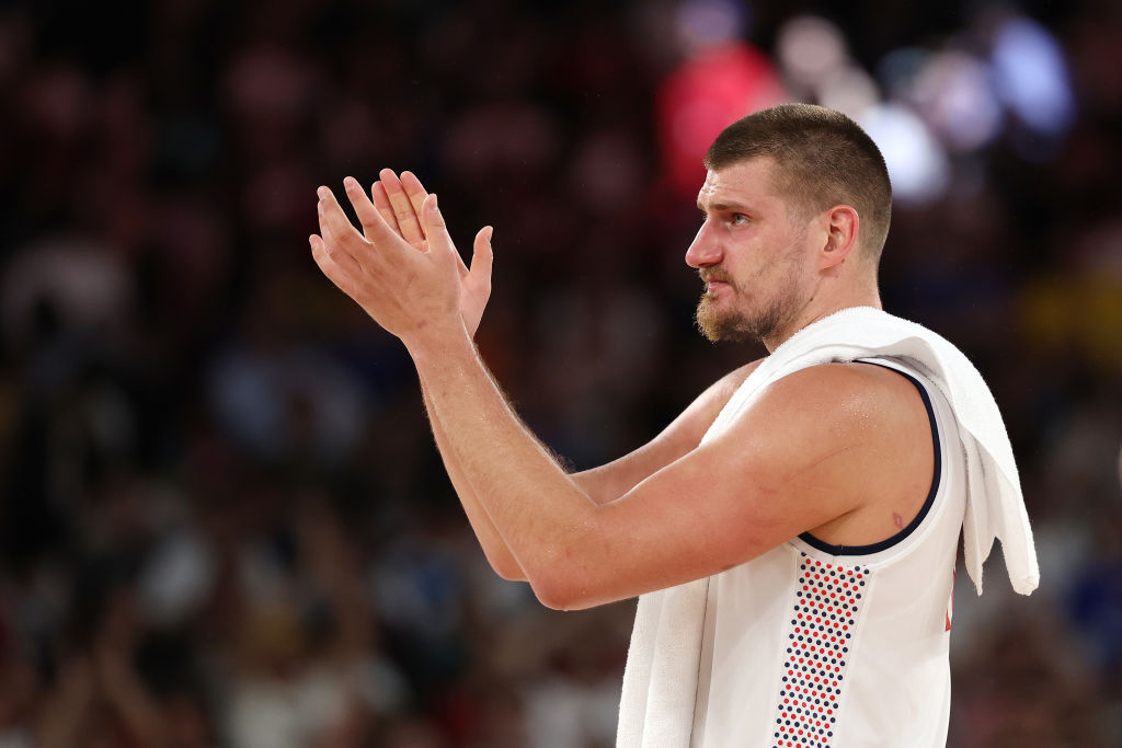 Jokic rey mete a Serbia en semifinales