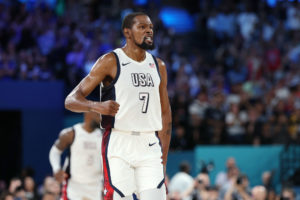 Kevin Durant será titular en la final contra Francia