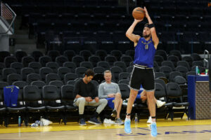 Steve Kerr ve positivo para Klay Thompson el cambio de equipo