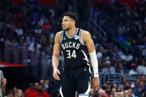Giannis durante un partido