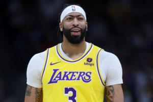 Anthony Davis insiste: quiere jugar más tiempo junto a otro pívot