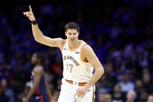 McDermott firma con Sacramento por un año