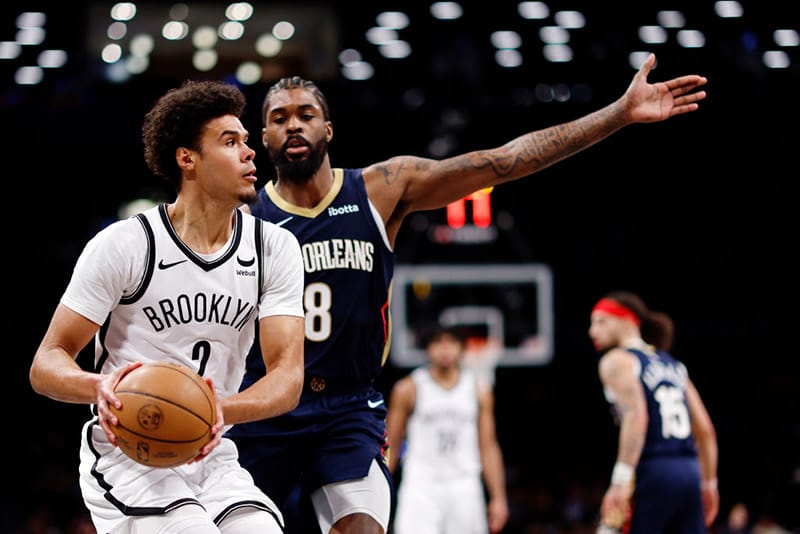 Cam Johnson en un partido ante los Pelicans