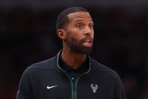 Charles Lee, decidido a mejorar la defensa de los Hornets