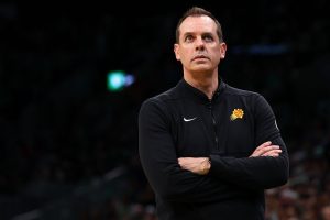 Frank Vogel se une a los Mavericks