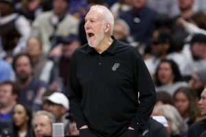 Gregg Popovich se pone serio