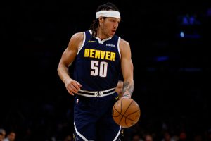 Se complica la renovación de Aaron Gordon