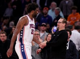 La NBA castiga a Philadelphia por el 'plan Embiid'